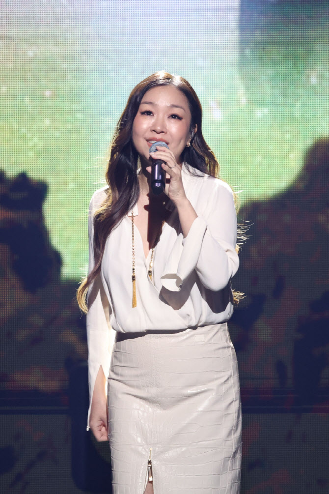 박정현, 이데일리 일자리 창출 응원 콘서트 무대                                                                                                                                                     