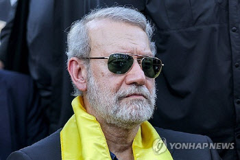 이란 하메네이 후계자?…‘위기 관리자’ 알리 라리자니는 누구