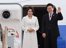 李대통령, 싱가포르로 국빈 방문 출국…“전략적 협력 촉진”