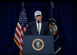 트럼프 “이란 보복 땐 전례 없는 힘으로 대응”