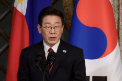 李 “수사·기소권으로 죽이고 빼앗고…살인보다 나빠”