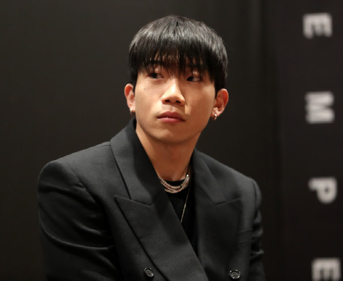  랩퍼 창모                                                                                                                                                                                        