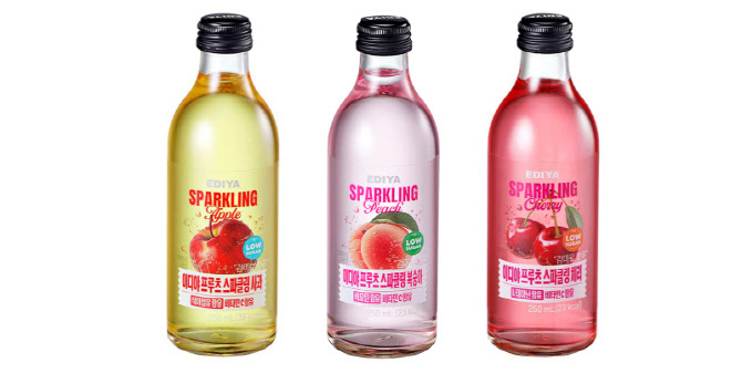 식이섬유·비오틴 쏙...이디야, 저당 탄산 '프루츠 스파클링' 출시 - 뉴스 썸네일 이미지