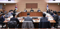 [마켓인]국민연금 '의결권 민간 위임' 논의 기금위서 ‘제동’...