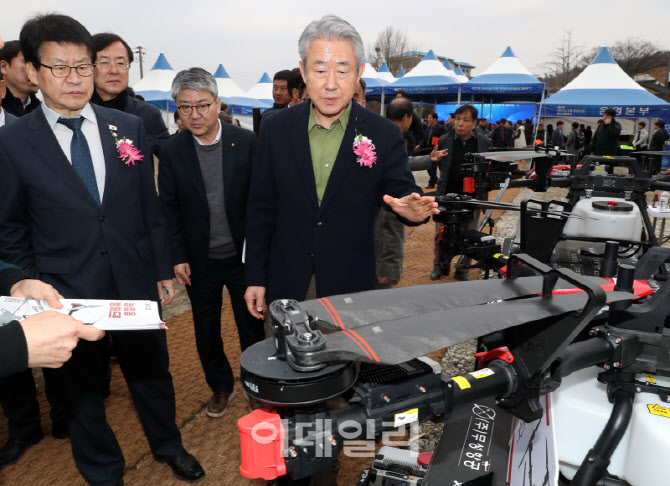 음성군 광역 농기계무상수리센터                                                                                                                                                                   
