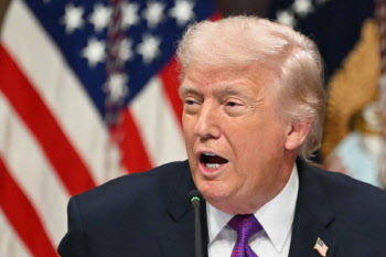 트럼프 “하메네이 아들, 이란 지도자로 부적절”…후계 선정 개입 시사