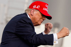 의회 승인 없이 '이란 침공'…트럼프만의 잘못은 아니다?