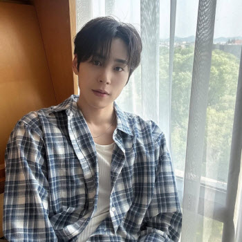 크나큰 이동원, 7년 만에 팀 떠난다… "배우로 새 시작"