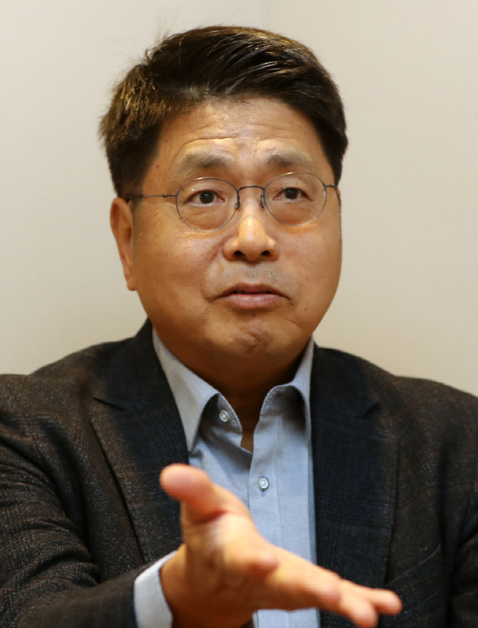 AI 시대 청년 일자리 해법은…“경험 쌓을 기회부터 늘려야”[만났습니다]②