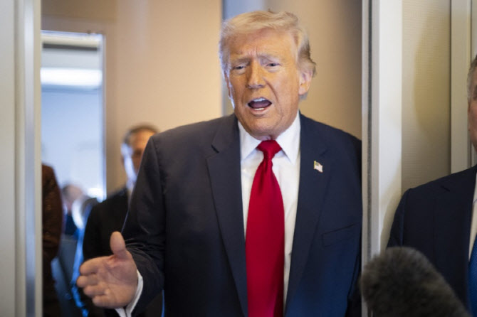 트럼프 “이란전 사실상 끝나가…호르무즈 해협 장악도 검토”(종합)