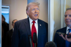 “전쟁 곧 끝날 것” 트럼프 한마디에…유럽 증시 일제히 상승