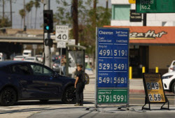 비축유 방출에도 유가 급등 왜?…“공급부족 보전 역부족”