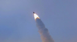 北, 동해상 미상 발사체 발사…한미 연합훈련 속 긴장 고조