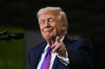 "트럼프, 일본 어떻게 반응하는지 보겠다" 압박