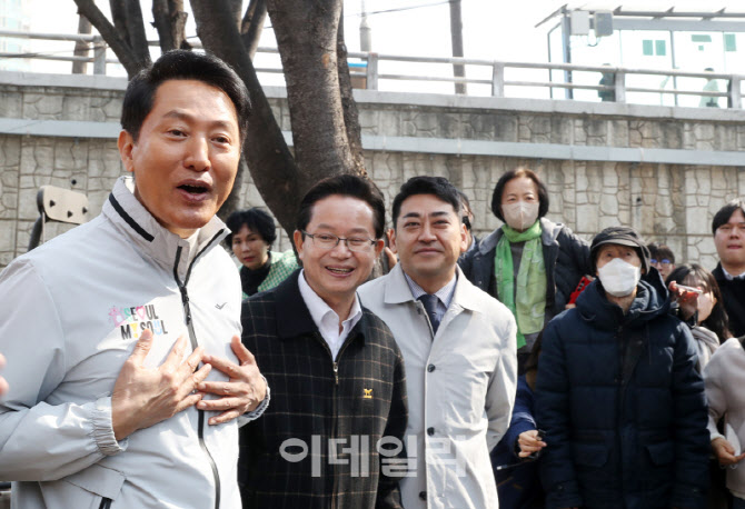  신길동 주민과 대화하는 오세훈 시장                                                                                                                                                               