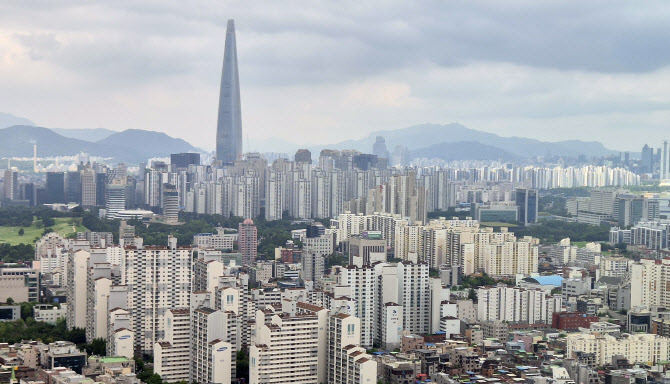 집값 ‘고공행진’에…강남 아파트 보유세 1000만원 뛴다