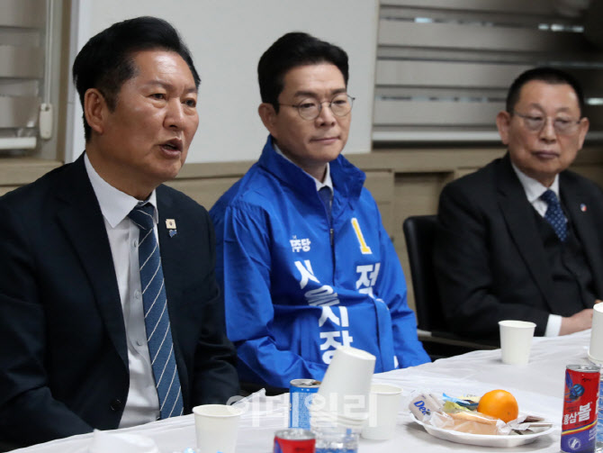  환경공무관 간담회하는 정청래 대표                                                                                                                                                                