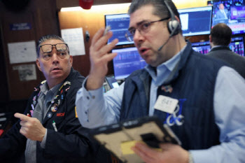 JP모간 "이란 전쟁에 유가 급등…S&P500 전망치 하향"