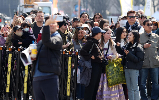 BTS 컴백, '광화문 광장으로'                                                                                                                                                             