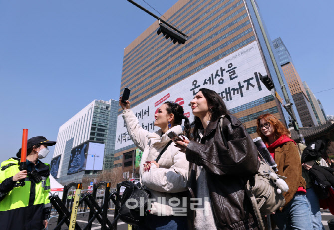 '기다렸어요 BTS'                                                                                                                                                                        