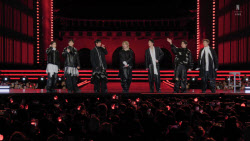 '컴백' 방탄소년단 "韓에서 가장 역사적인 광화문 컴백, 영광"