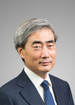 李대통령, 차기 한은총재 후보로 신현송 지명(상보)