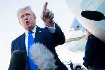 공습 대신 협상 택한 트럼프…“이란과 주요 쟁점 합의”(종합)