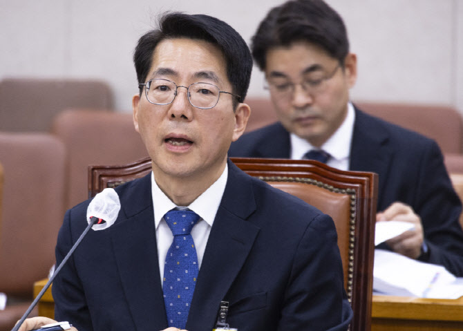 황종우 해수장관 후보, 국회 검증대 넘었다…금명간 취임 전망