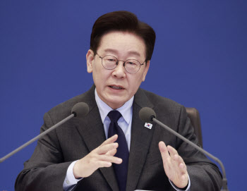李대통령 "부동산 범죄 뿌리 뽑겠다"…단속자료 공개