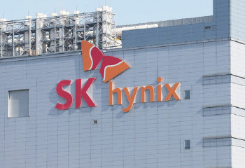 SK하닉, TSMC·ASML처럼 연내 美 상장…글로벌 자금 확보(종합)