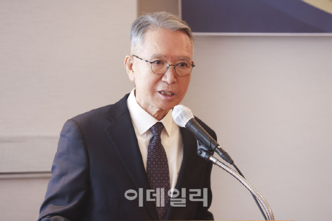 김형오 전 국회의장, 최재형 기금후원회 격려사                                                                                                                                                      
