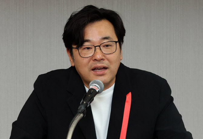 발표하는  정윤호 해빗팩토리 대표                                                                                                                                                                  