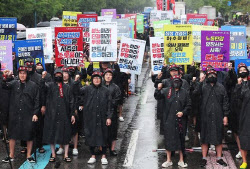 '연봉 50% 이상' 파격 성과급도 거부한 삼전 노조의 몽니(종합)