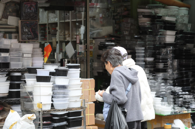 '나프타 수급 차질' 포장용기 구매 대란 우려                                                                                                                                              