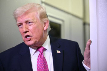 미·이란 협상 급물살 타나…트럼프, 지상전 카드도 만지작