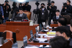 5월 1일 노동절도 '법정공휴일'…국회 법사위 통과
