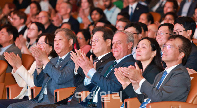 "외국인 비중 80% 국제회의 선점"…서울, 마이스 수요 확보 총력전