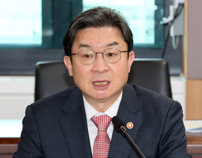 발언하는 이억원 금융위원장                                                                                                                                                                        