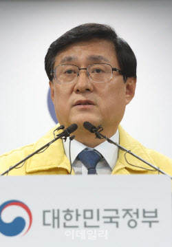 김성환 장관 "종량제 봉투 안정 시까지 판매 제한 검토"