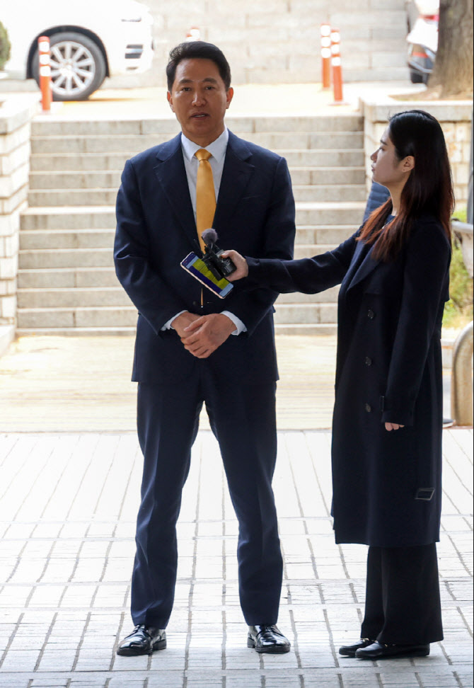 재판 출석하는 오세훈 서울시장                                                                                                                                                                     