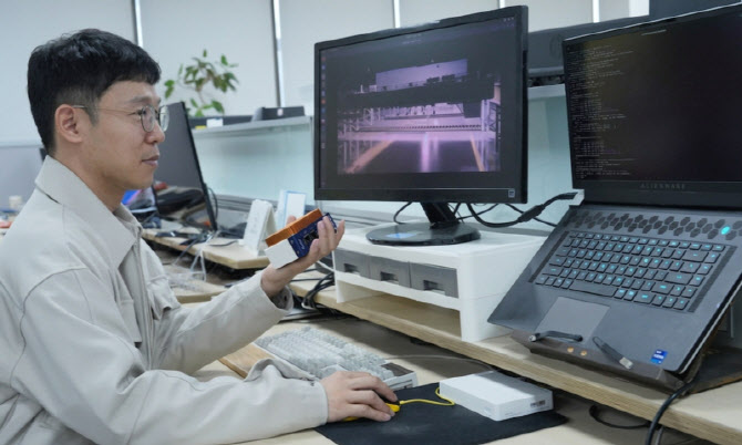 포스코DX, 국산 NPU로 제조 AI 혁신 가속화