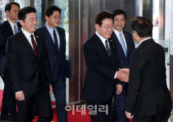 [포토]'국회 도착한 이재명 대통령'                                                                                                                                                             