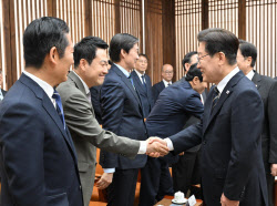 李대통령, 장동혁에 '넥타이'로 뼈있는 농담…