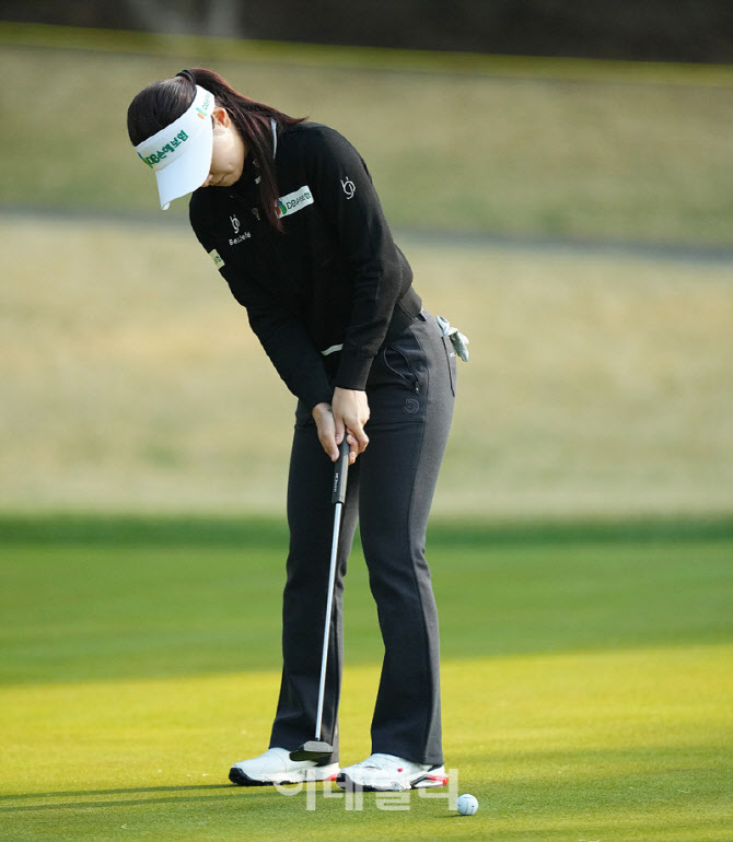 한아름,버디 퍼트 들어가라                                                                                                                                                                         