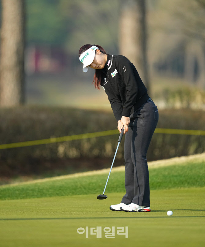 한아름,버디를 노려본다                                                                                                                                                                            