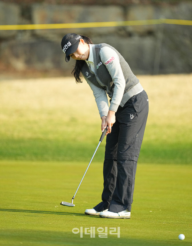 황민정,버디 퍼트 떨어져라                                                                                                                                                                         