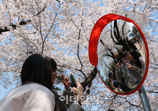 '러브'                                                                                                                                                                                  