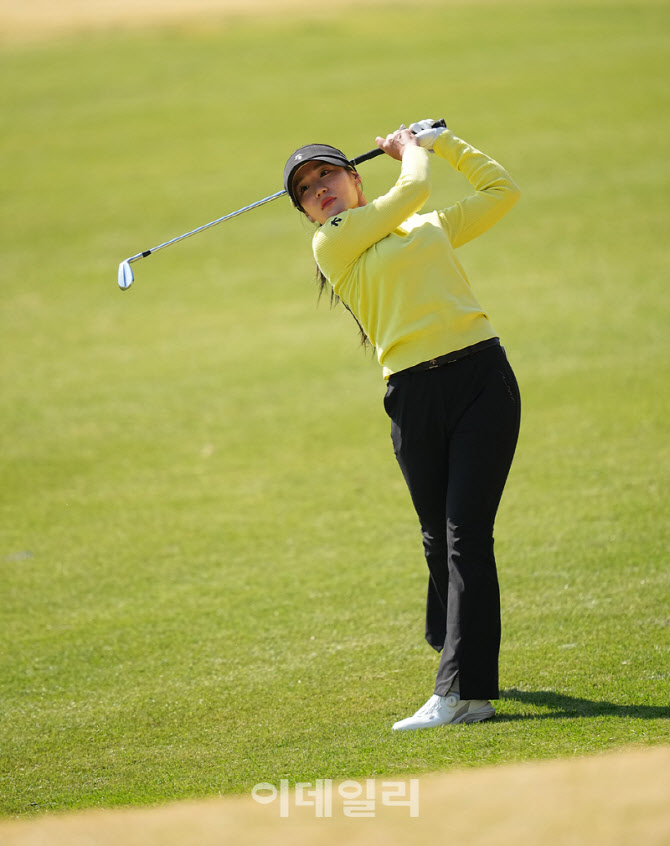 황정미,핀 앞에 붙어라                                                                                                                                                                             