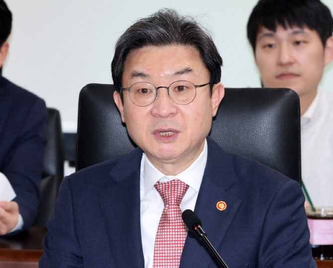 발언하는 이억원 금융위원장                                                                                                                                                                        