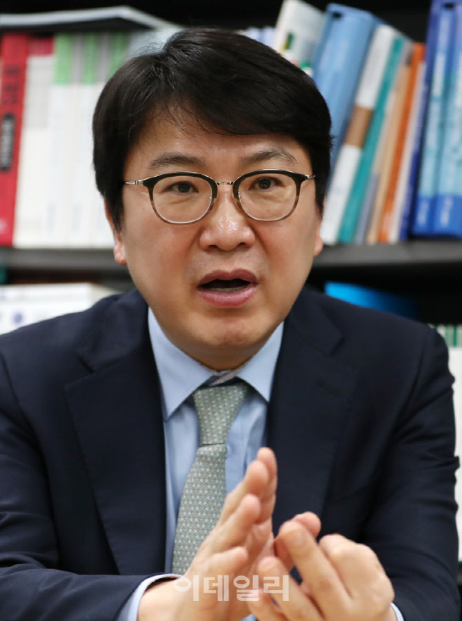 대기업 옥죈다고 중기에 이익 안 가…1% 성장시대 규제 재설계해야